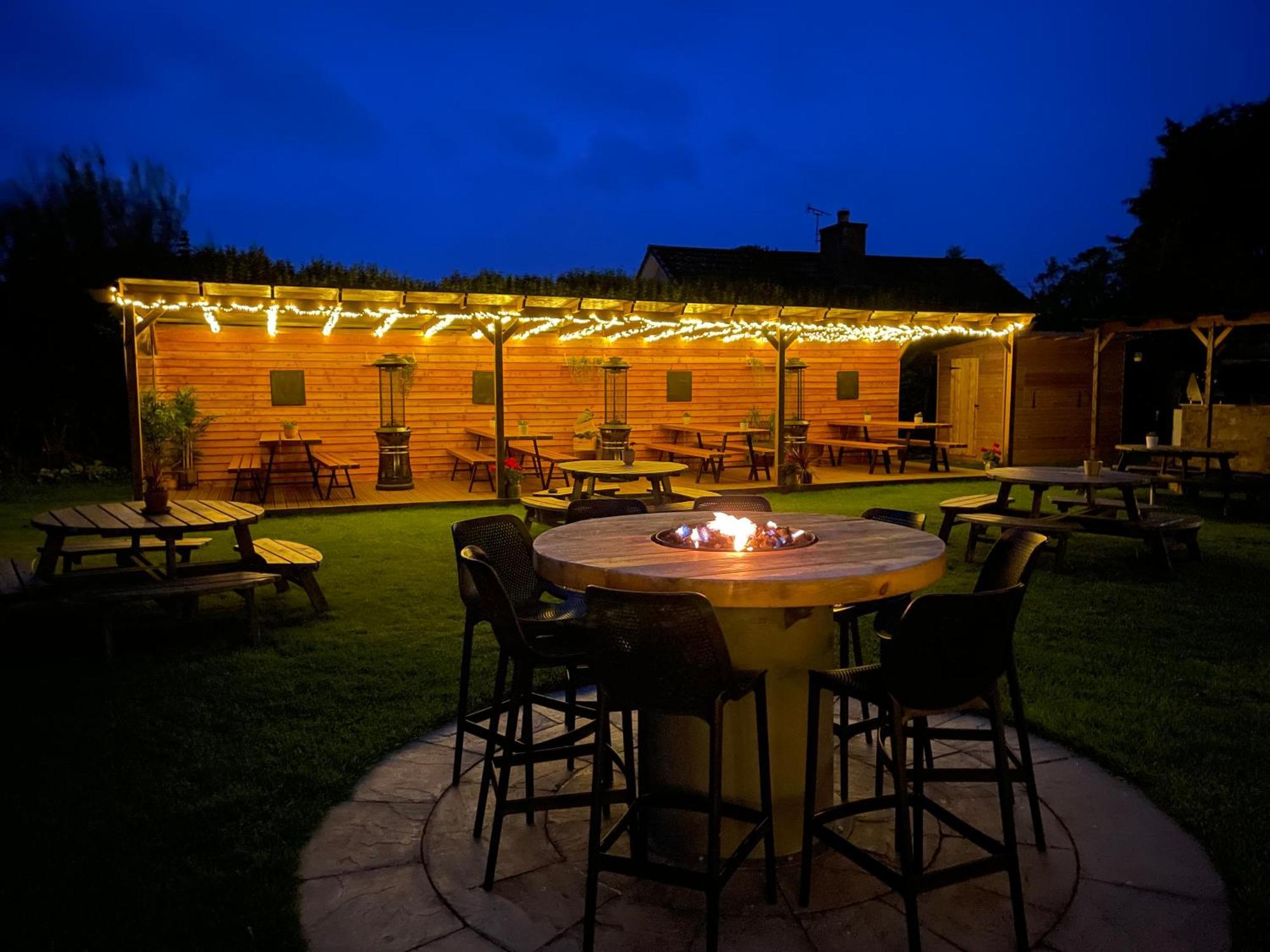 Allanton Inn Buitenkant foto